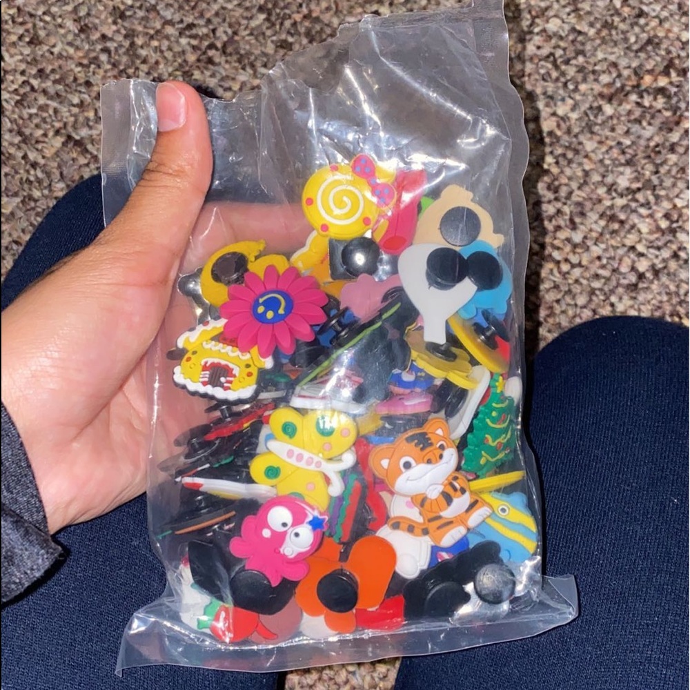 Croc charms